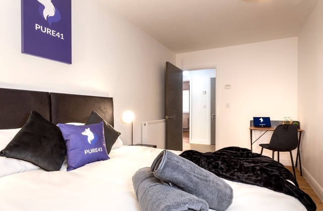 Ideal 2 Bed Apartment - Central - FREE WIFI - NETFLIX - 2 En-suites