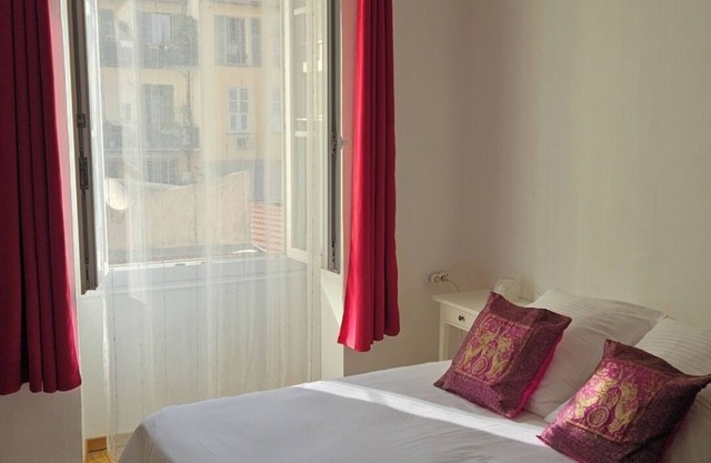 Ideal family, 68 m² in town center, 10 minutes walk from the beach