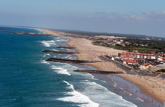Ideal for vacations, beach front residence, sea view terrace
