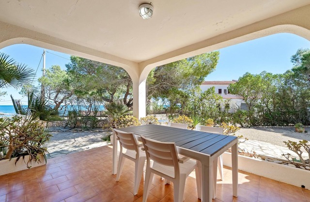Ideal holidays facing the sea in Port de l'Estany