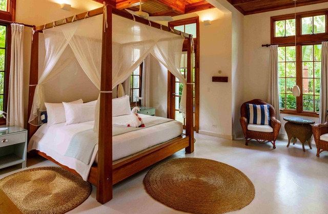 Idle Awhile Villa - Mango 2-Bedroom Luxury Villa in Negril