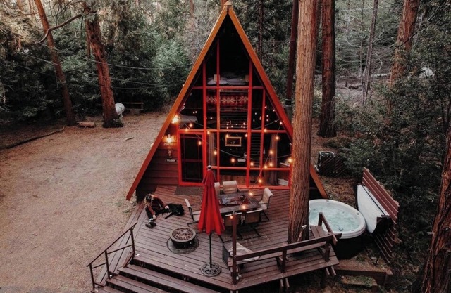 Idyllcreek A-Frame - Hot Tub, Firepit, Seen in Sunset Mag & Neiman Marcus Holiday Book!
