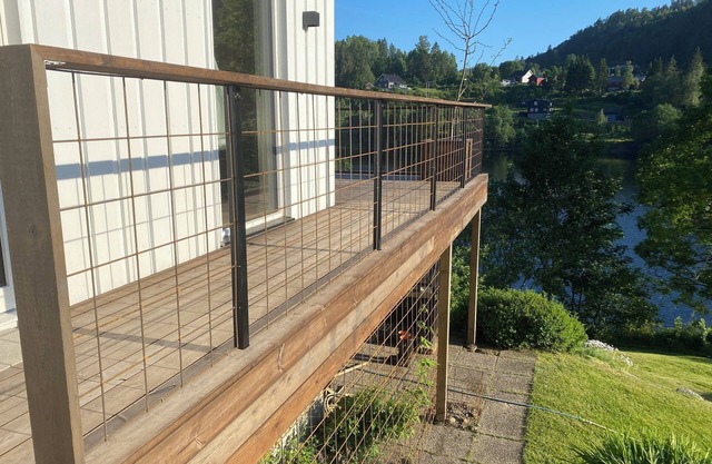 Idyllic 4 Room Lake House w/Option for 2 Glamping Tents & SUP-Private Dock