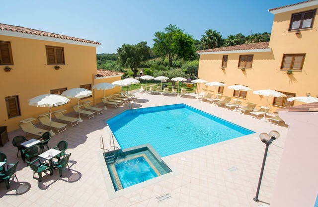 Idyllic Residence Cala Viola B4 one Bedroom Apartment sleeps 4 persons