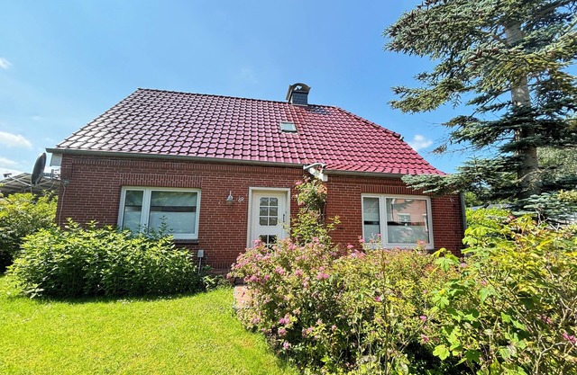 Idyllisches Ferienhaus in Emden, 6 Pers., Großer Garten, Haustiere