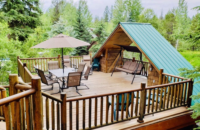 IMMACULATE MCCALL CABIN-Very Close to Downtown/Lake/Skiing - “The Cabin’s House”