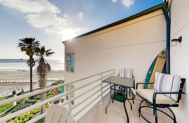 Imperial Beach Club Unit 303 Oceanfront condo, direct beach access, pool, hot tub, & private balcony