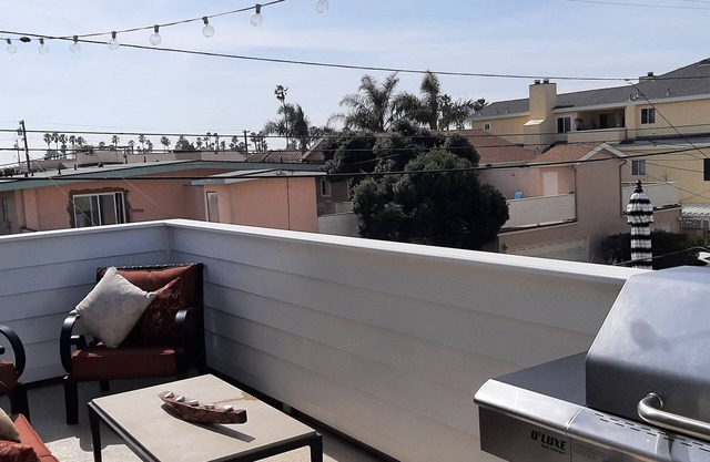 Imperial Beach Home, 1 block to the beach