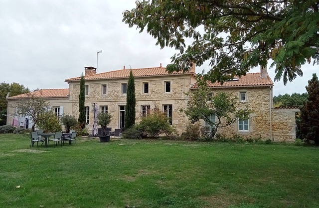 In a character property, 6-person gîte ideal for families.