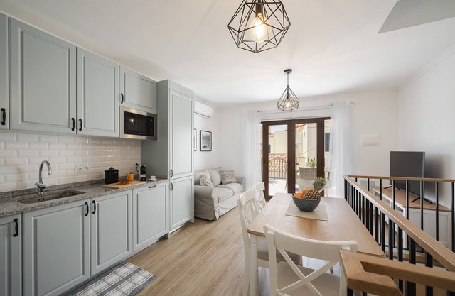 In the Funchal Old Town, near beach - Casa Caetano