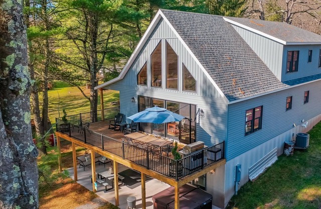 In the Groove: Level Lakefront with Private Dock and Hot Tub