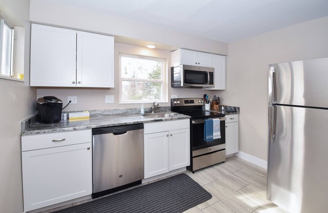 In the Heart of Blue Ash- close to Kenwood Mall