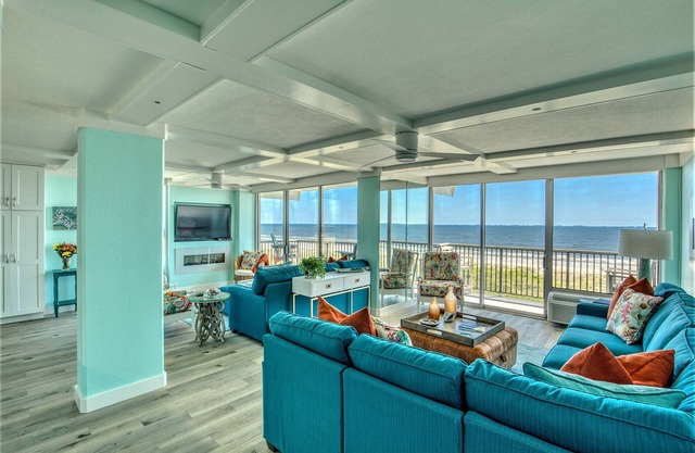 Incomparable Beach, Bay & Channel Views