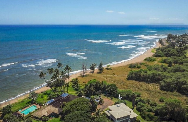 Incredible 5br Kekaha Beachfront Estate for 10!