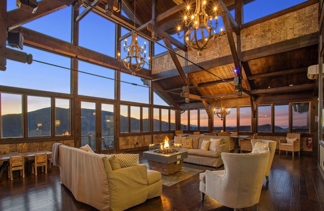 Incredible Mountain Home with Breathtaking Views