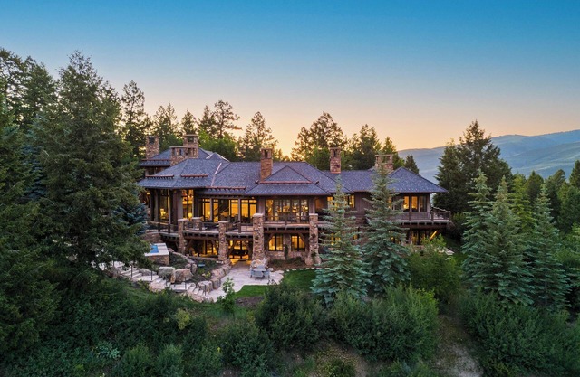Incredible Mountaintop Estate Ski in/out Beaver Creek