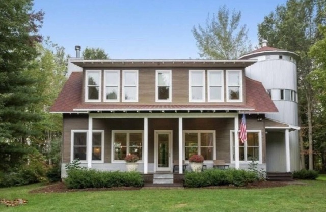 Incredible, MUST SEE home! 10 mins from Warren Dunes State Park & Beach