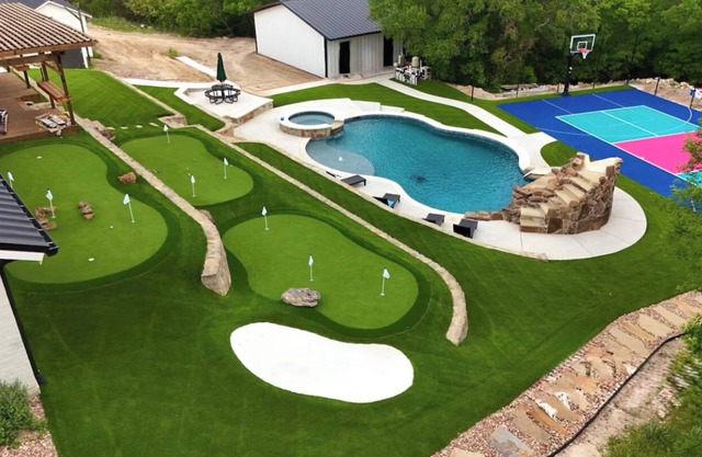 INCREDIBLE Pool with slide SportCourt MiniGolf Arcade Firepit on 5 acres
