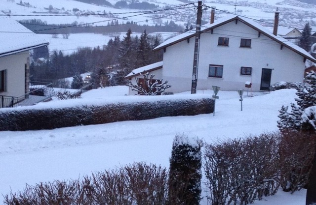 Independent accommodation with terrace overlooking Morteau