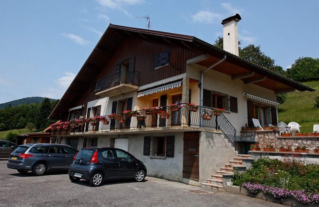 Independent apartment of 35 m2 4 people in house