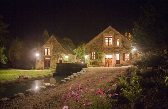 Independent Water Mill Cottage in Rix, Burgundy, on 14 acres of meadows & water