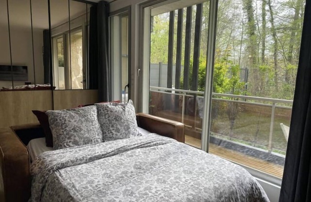 Industrial-style apartment with private garden!