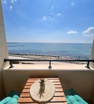 Infinity Blue Apartment-Complex Carpe Diem - FREE PARKING