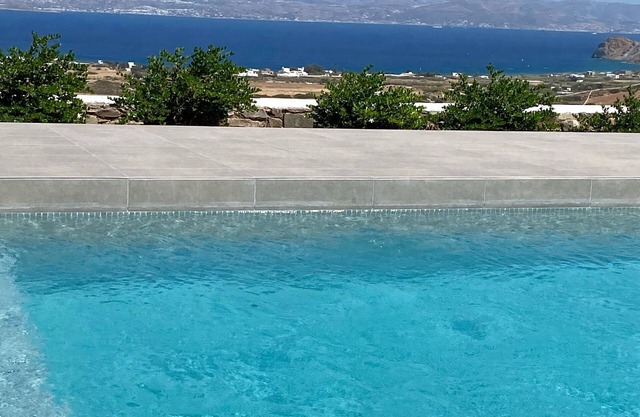 Infinity Villa in Paros