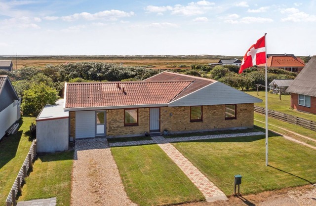 "Ingward" - 750m from the sea by Interhome