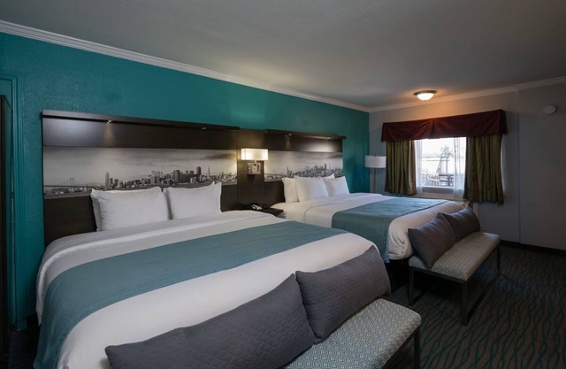 Inn On Grove