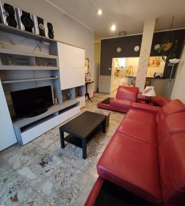 Intero Appartamento ampio ed elegante zona Navile-Fiera