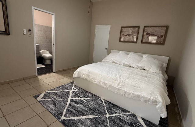 Intimate Oceanfront Studio with Courtyard & Beach Access