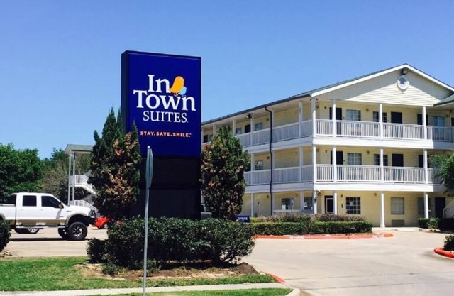 Intown Suites Extended Stay Select Houston - Stafford