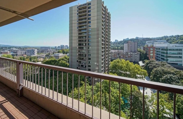 #InvestREPM Downtown & Waterfront 5 Blocks to PSU