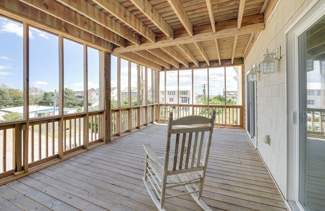 Inviting Atlantic Beach Townhome ~ 1/2 Mi to Ocean
