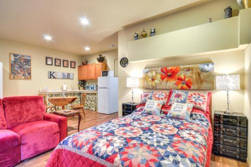 Inviting Studio with Patio, 15 Mi to Portland!