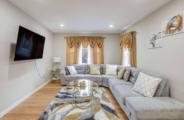 Irvington Vacation Rental ~ 20 Mi to Manhattan!