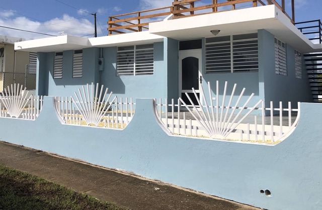 Isabela Beach Escape-OCEAN, BEACH, RAINFOREST!!!