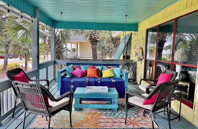 Island Escape: 4BR Cottage w/Pool + Beach Access on Saint George Island