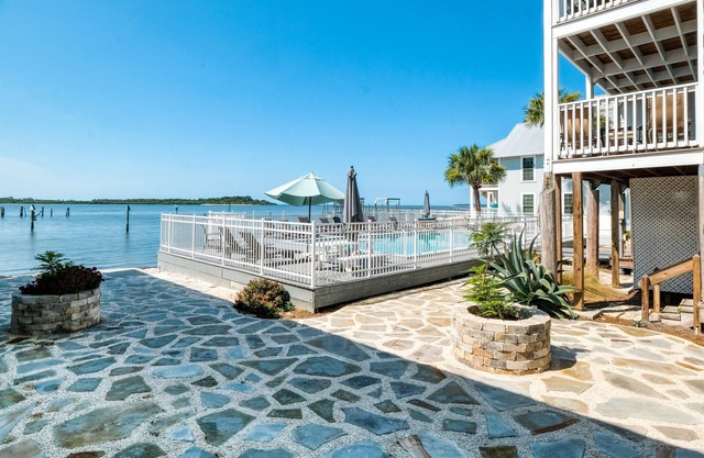 Island Place 102 Perfect Downtown Getaway with Pool!