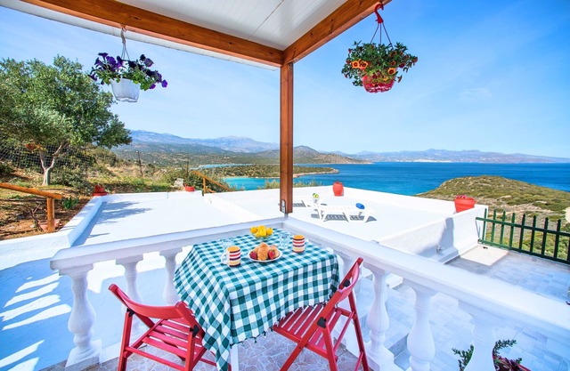 Istron Beachside Studio