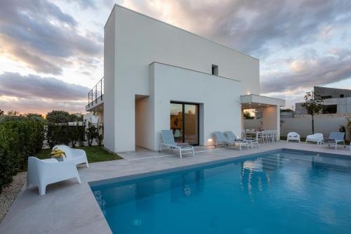 ISULATRAVEL - Villa Nerissa