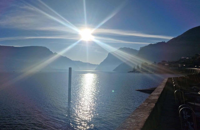 It is a lovely apartment with a garden where you eat