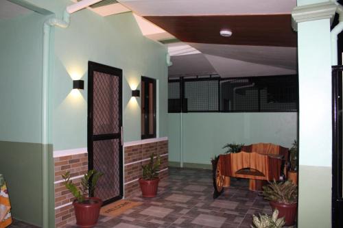 J and J Transient House