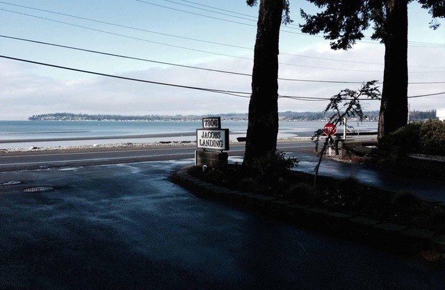 Jacobs Landing 911 Coastal Treasure