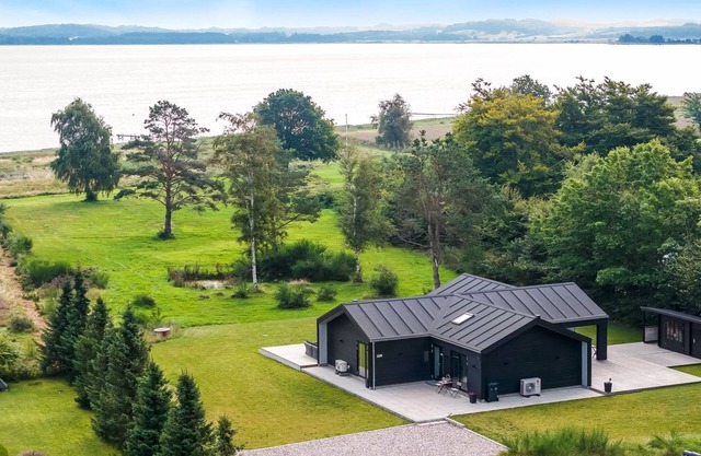 "Jahn" - 250m to the fjord by Interhome