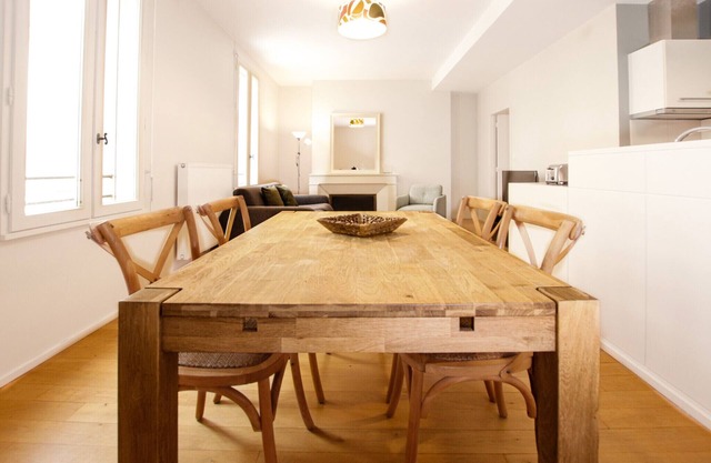 Jardin Public | Bright & Stylish 1BR Apt for 4 Guests