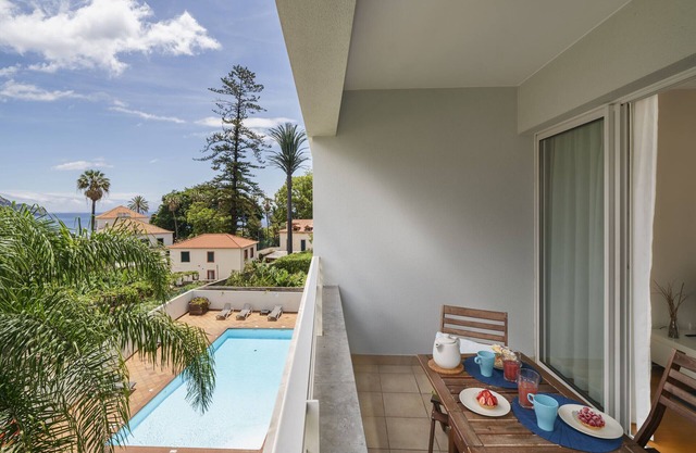 Jasmineiro II, dive into the city