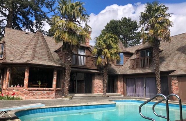 Jason House - Immaculate Suites in a Quiet Seaside Neighbourhood near UVIC
