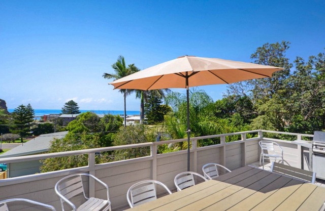 Jewel on the Glade - 1 Min Walk to the Beach
